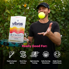 Man holding a tennis ball and a pouch labeled 'Vibras' with "when to use" icons on an outdoor background